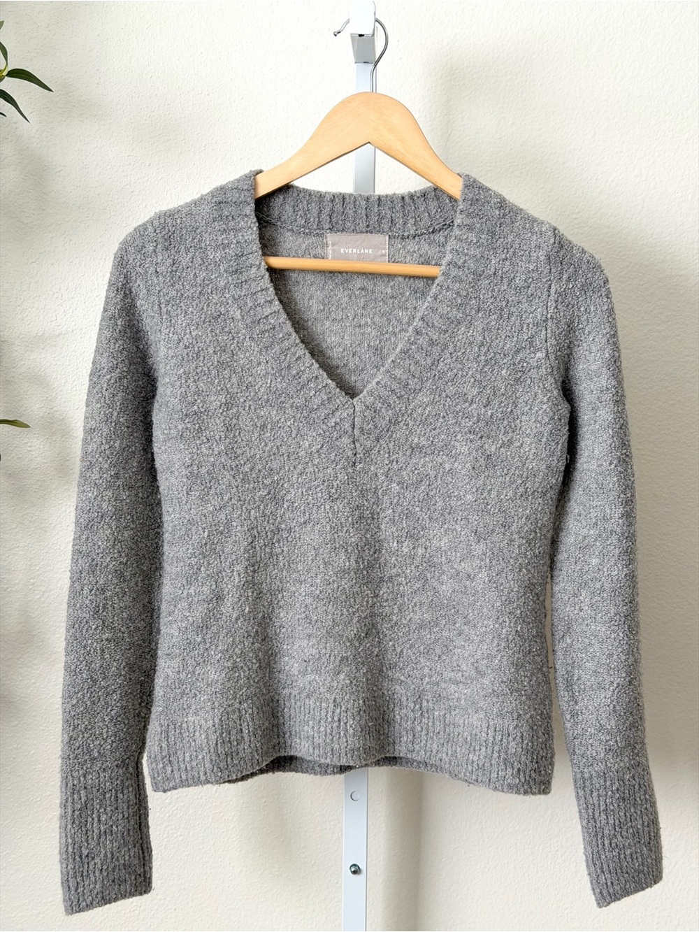 Everlane Gray Wool Blend V-Neck Pullover Sweater S